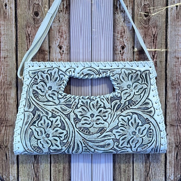 Hand-tooled Floral gray-white Clutch w adjustable strap Genuine leather (B) - Picture 4 of 9